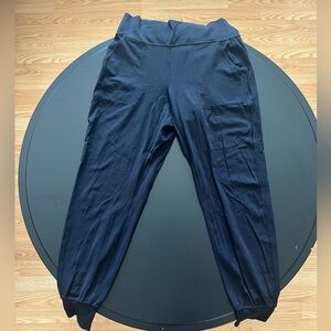 Women’s size 8 lululemon pants
